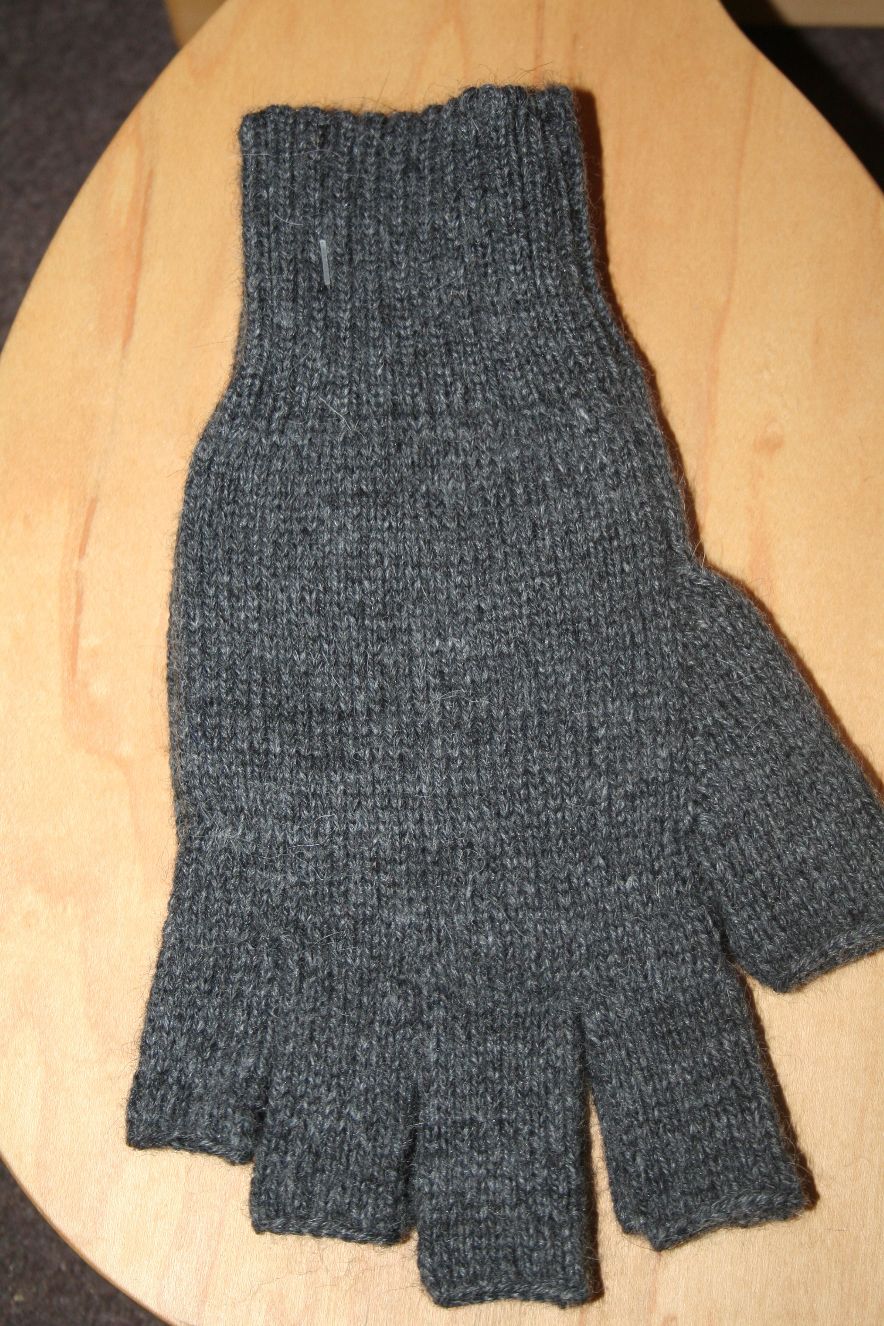 *Glove - Fingerless